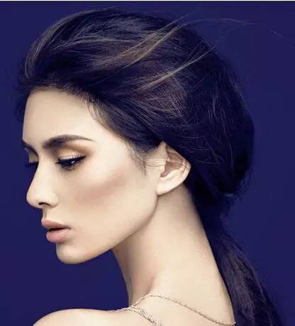 中分烫发怎样扎头发简单好看,烫发后怎么扎好看视频