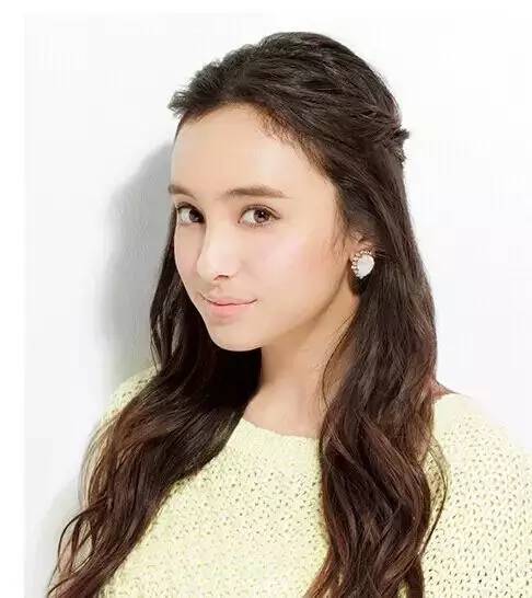 中分烫发怎样扎头发简单好看,烫发后怎么扎好看视频