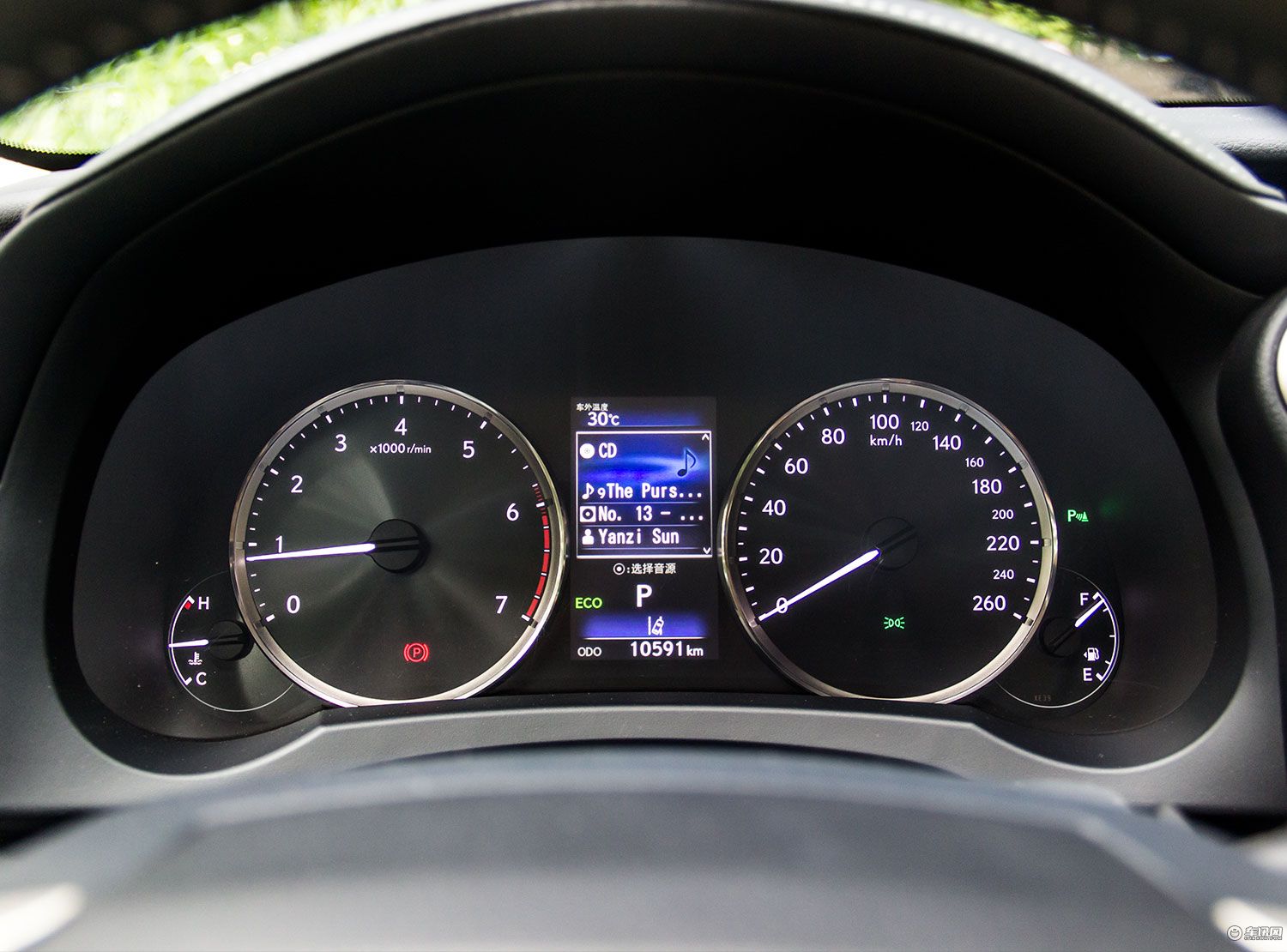 试雷克萨斯IS300高于BBA品质这款进口后驱性能车年轻人一定喜欢