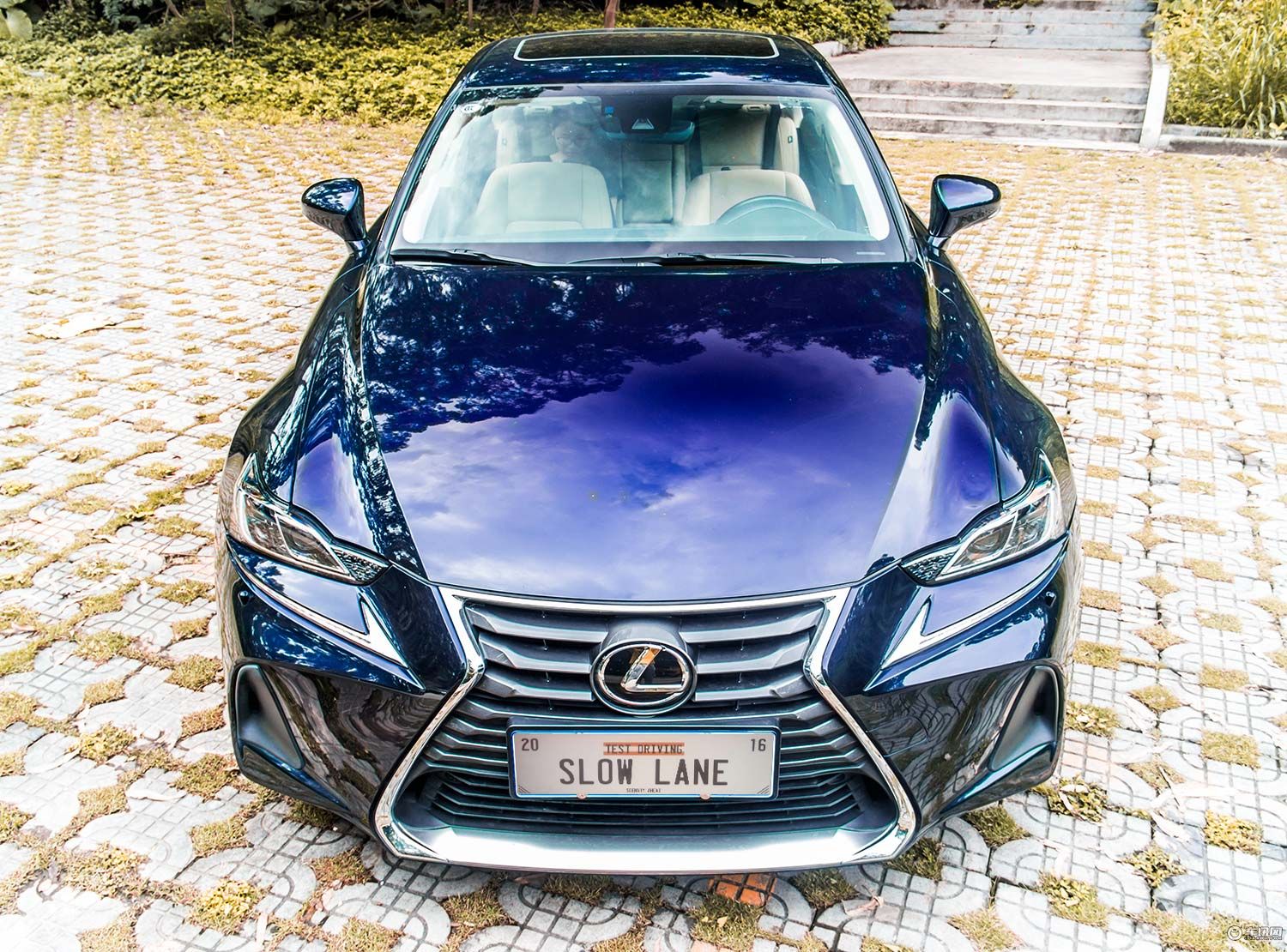 试雷克萨斯IS300高于BBA品质这款进口后驱性能车年轻人一定喜欢