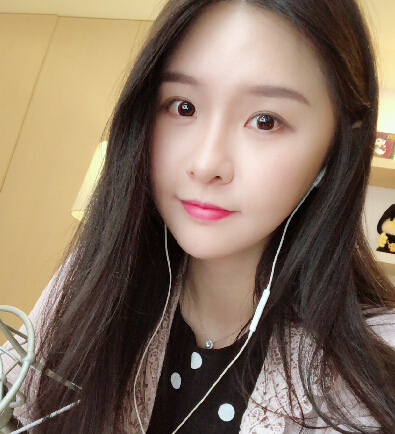 斗鱼一姐阿冷早期视频,斗鱼一姐冯提莫与阿冷