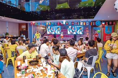 高新创客:绿茵情缘不止“世界杯”