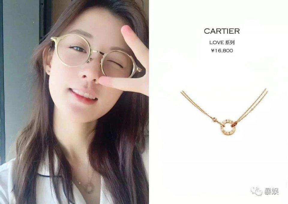 杨超越吴宣仪同框超靓丽,杨超越吴宣仪穿粉红衣服