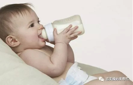 宝宝换奶粉没转奶出现厌奶怎么办,厌奶期一个月了还能转奶吗