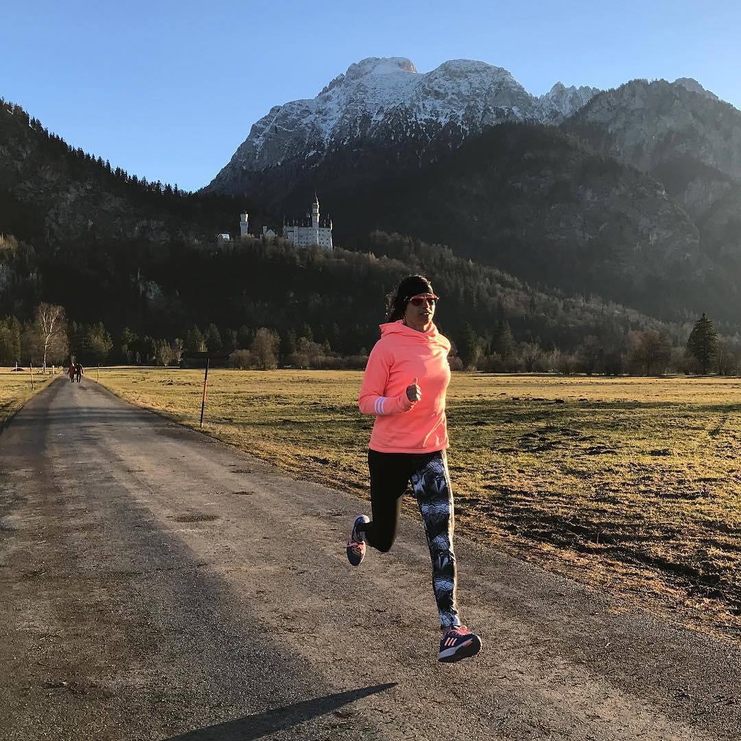 跑步后小腿后面的筋疼是什么原因,跑步后小腿骨头一按就疼怎么回事