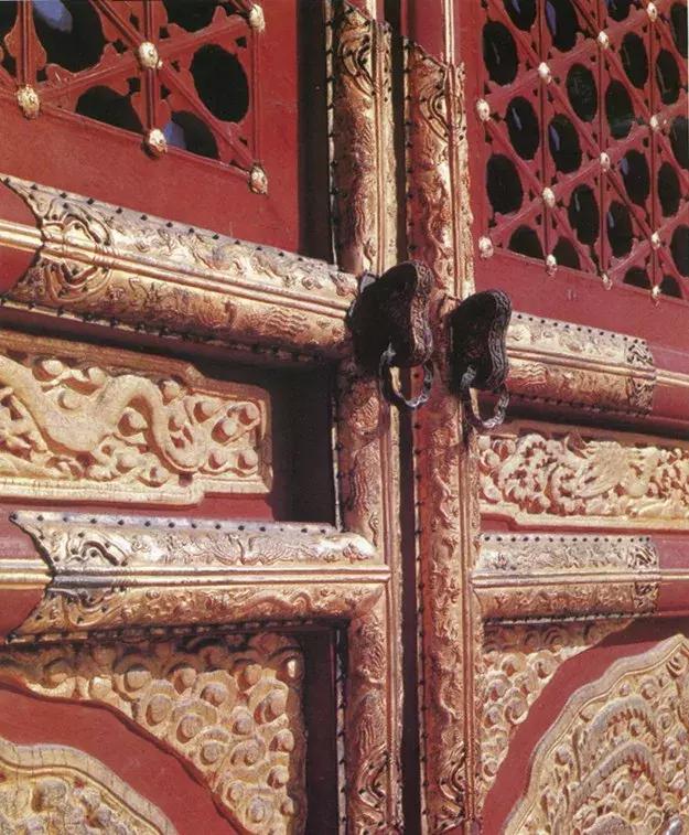 两个黄鹂深树鸣一行白鹭上青天,两个黄鹂鸣翠柳和一行白鹭上青天