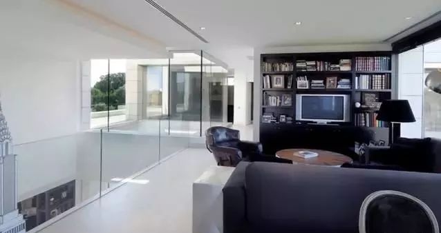 梅西c罗内马尔豪宅,c罗梅西豪宅