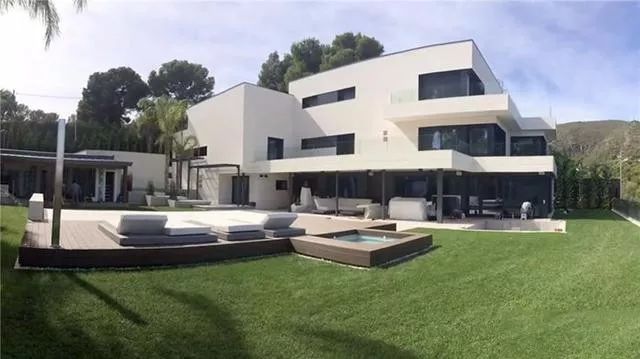 梅西c罗内马尔豪宅,c罗梅西豪宅