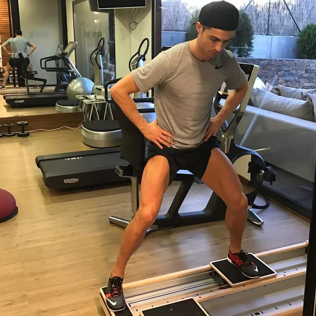 梅西c罗内马尔豪宅,c罗梅西豪宅