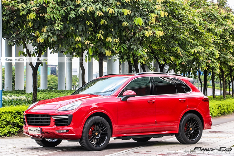 保时捷卡宴2020款gts轮毂改装,保时捷卡宴gts改碳纤维包围