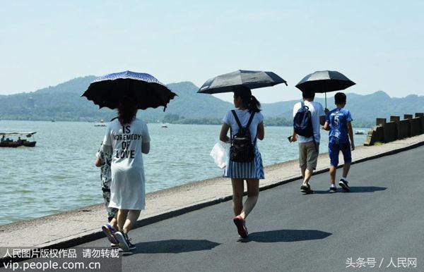 挑选遮阳伞的最佳方法,热天什么伞遮阳效果最好