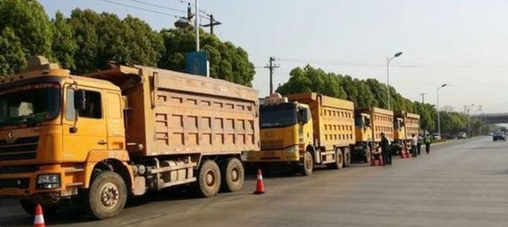 关于实施渣土管理综合整治的通知,执法局开展渣土运输治理