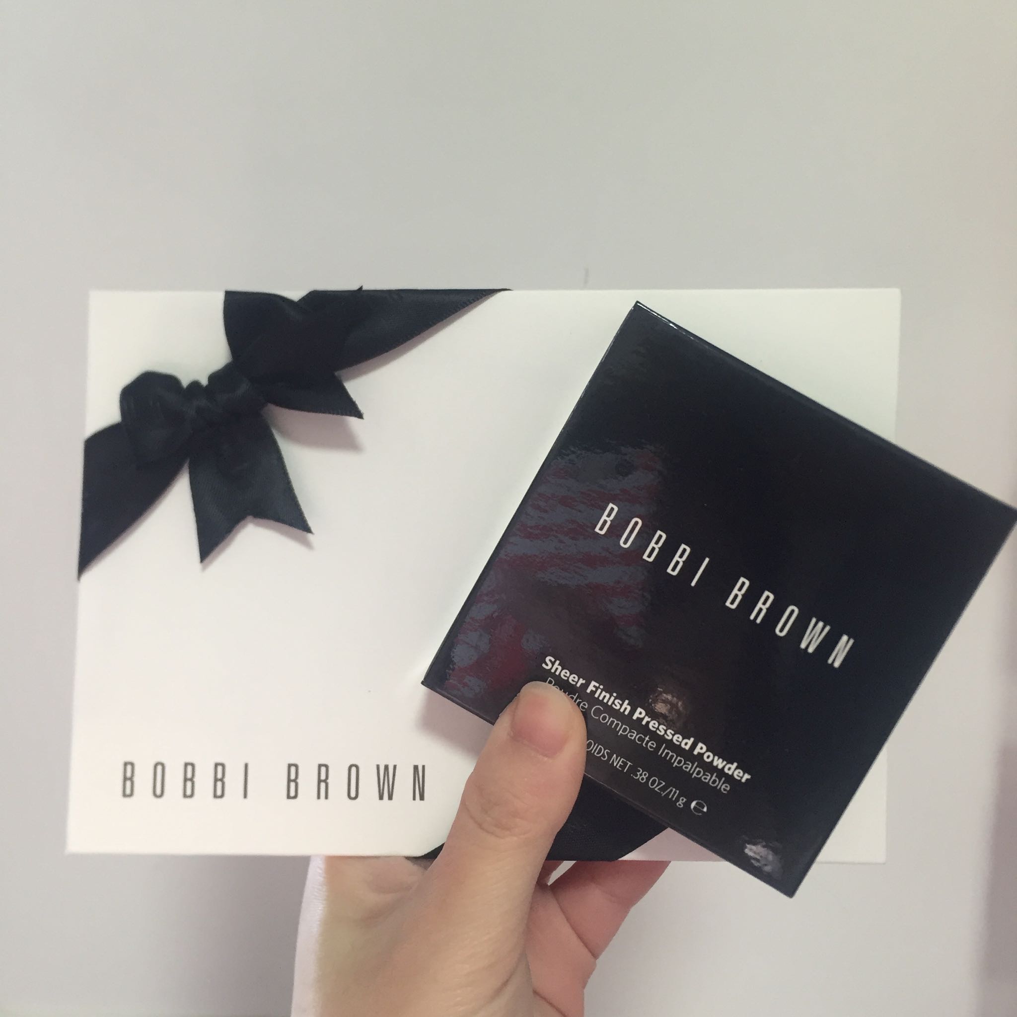 mistine粉饼和funnyelves粉饼,什么牌子粉饼好用细腻不卡粉测评