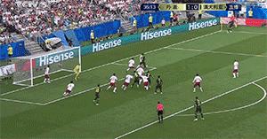 var裁判判罚视频,var还原裁判漏判点球