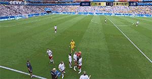 var裁判判罚视频,var还原裁判漏判点球