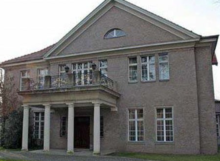 足球球星的豪宅豪车,贫民窟足球巨星排名