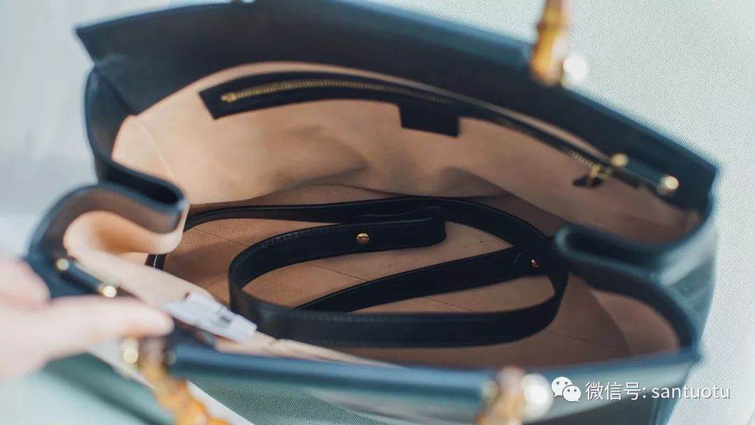 买到了两款美丽的大牌包包