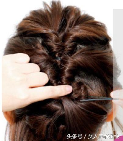 教大家几款盘头发方法,这样盘头发超有气质
