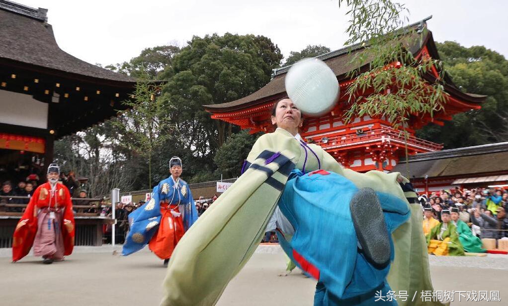 古代日本人怀崇拜心理看中国人踢球，咱后来为何不行？问问朱元璋