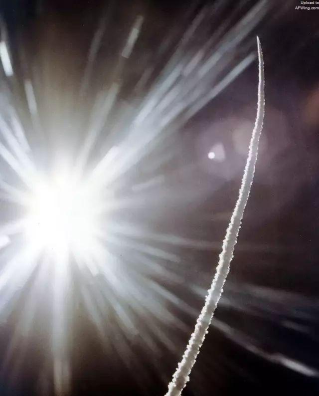 美国超高速飞行器,载人火箭升空速度有多少马赫