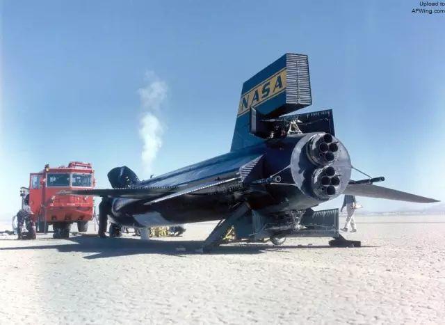 美国超高速飞行器,载人火箭升空速度有多少马赫