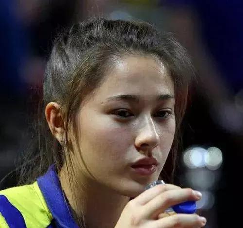 史上最强攻略:遇上心中的“羽球女神”,该怎么办呢?