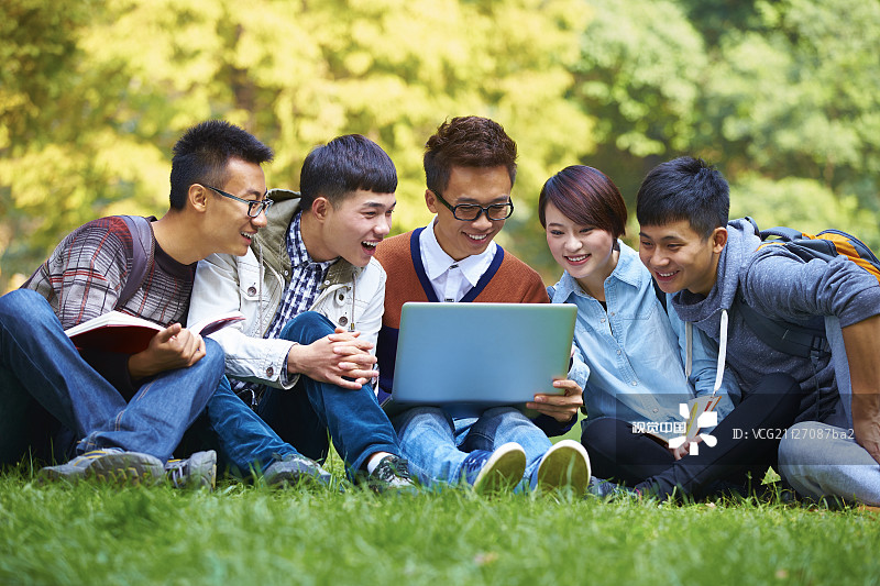 改变不了环境就得适应环境演讲稿,改变环境不如改变自己的演讲稿