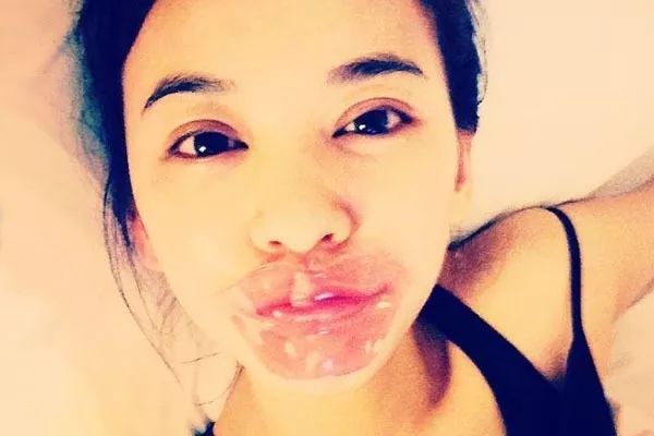 戚薇直播间润唇膏,戚薇用的什么牌子的润唇膏