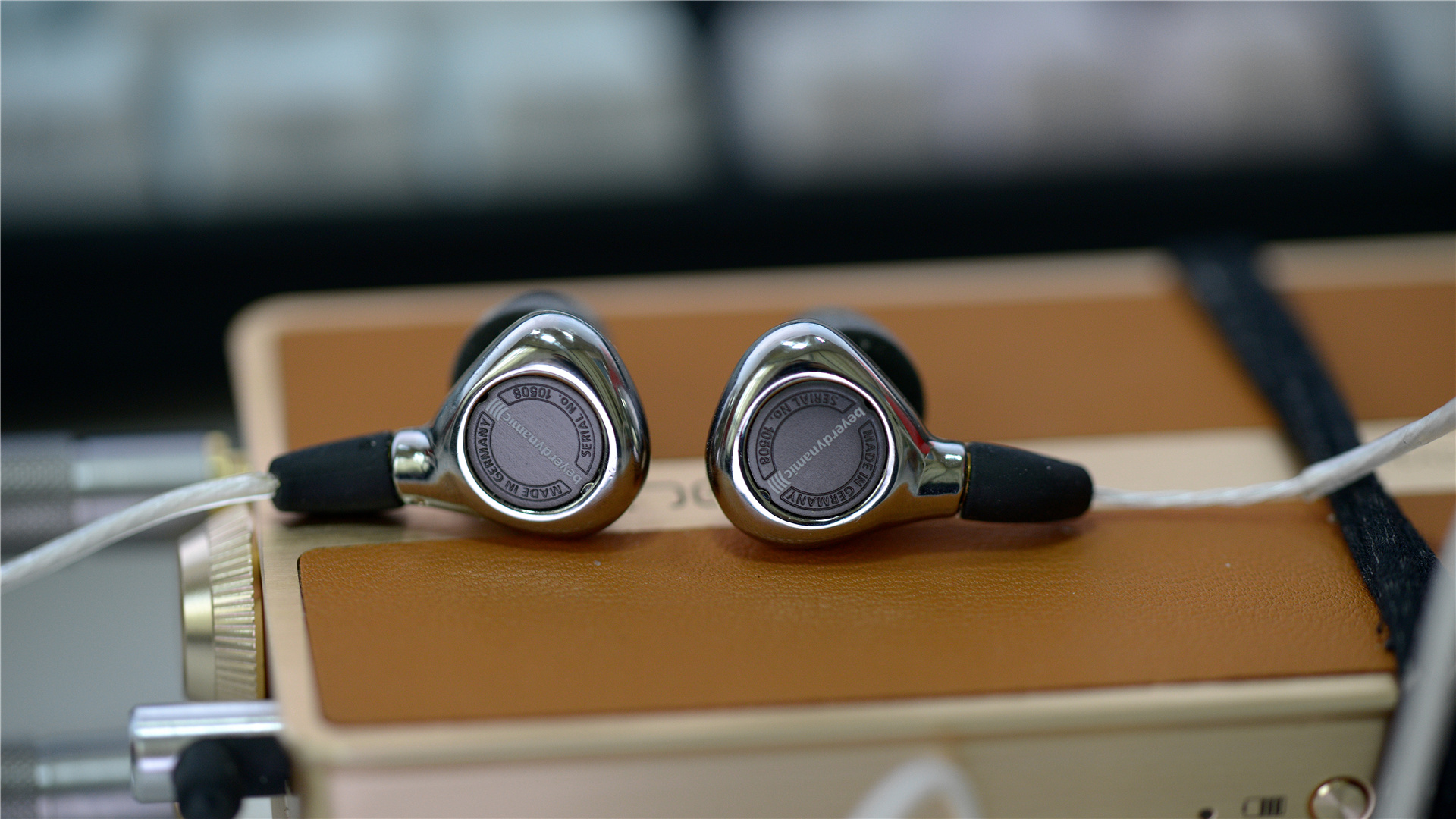 4款高端入耳式耳机推荐,最新400元耳机十佳评测