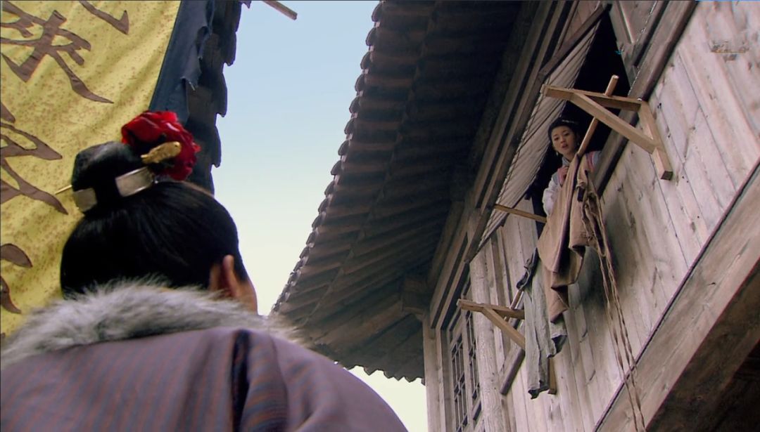 靠买烧饼住小洋楼，娶漂亮媳妇！人到中年还不如武大郎