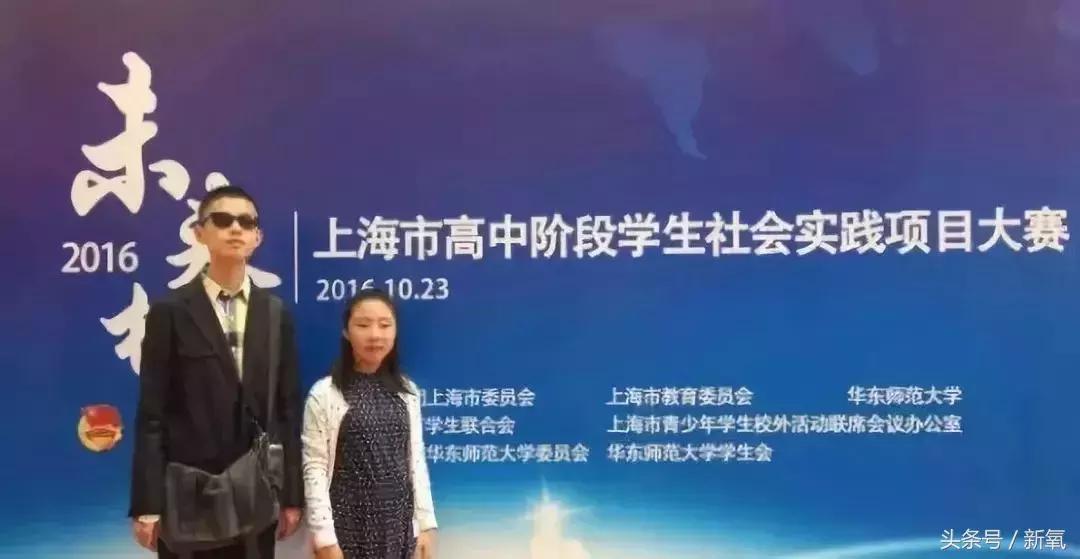 看了易烊千玺演唱会后的反应,易烊千玺喜欢宋祖儿吗