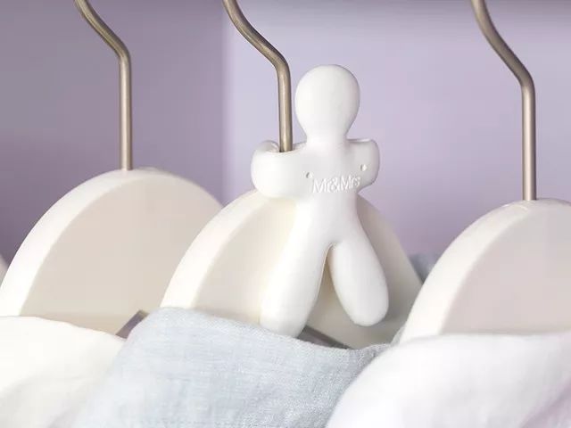 什么颜色的t恤不挑皮肤比较百搭,适合夏天的纯色各种颜色的t恤