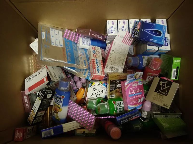 女生在境外犯法被抓,4个女生出国被抓