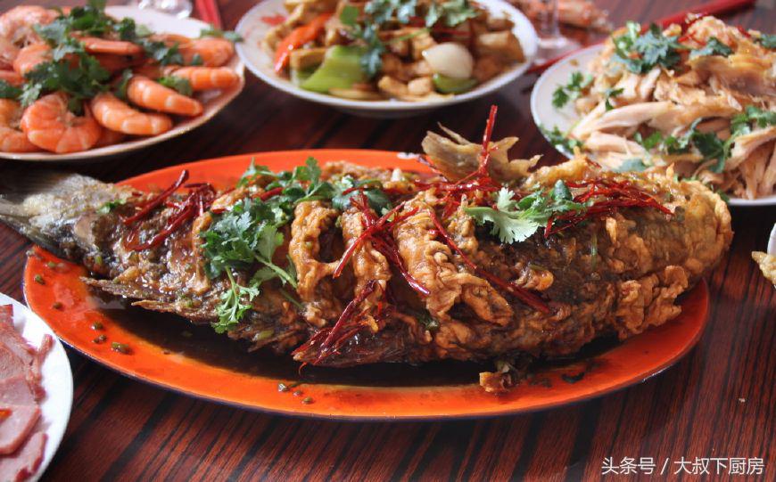 老东北美食之红烧鲤鱼做法,怎么红烧鲤鱼块炖鲤鱼好吃又简单