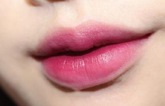 黄皮显白日常口红推荐,黄皮不适合什么颜色的口红