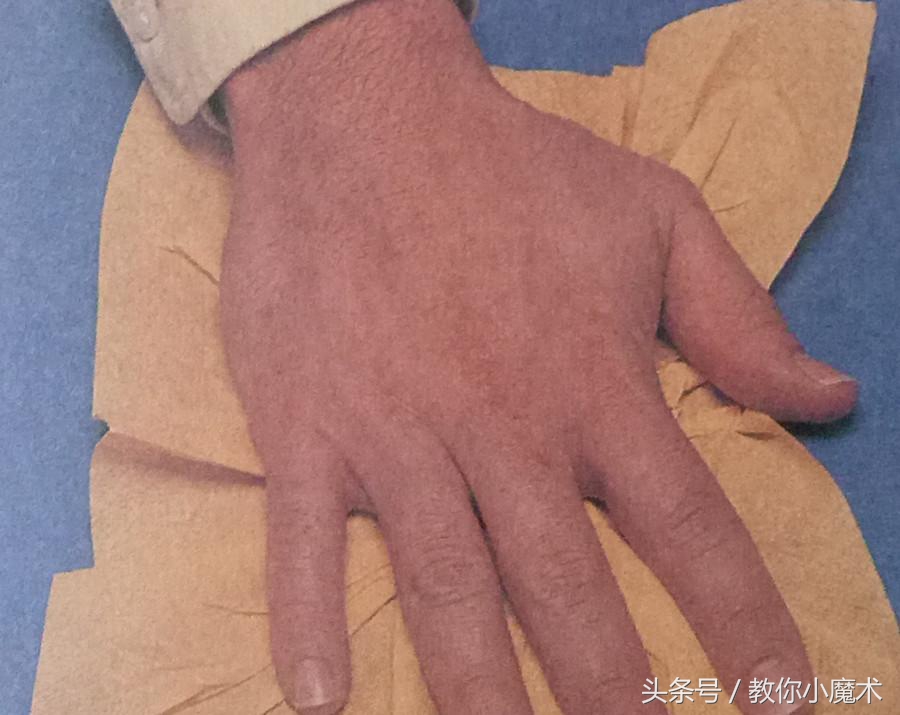 玻璃杯的小魔术,简单小魔术教学6-12岁硬币消失术