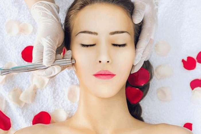 鼻子上黑头肆虐？4招深层清洁黑头，疏通毛孔