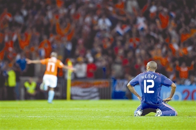 每一次的背影远去，足球世界的又一次阵痛！