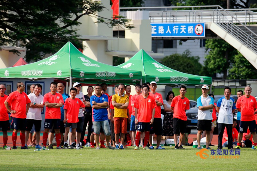 东莞校友足球联赛,广东省东莞市松山湖中学足球比赛