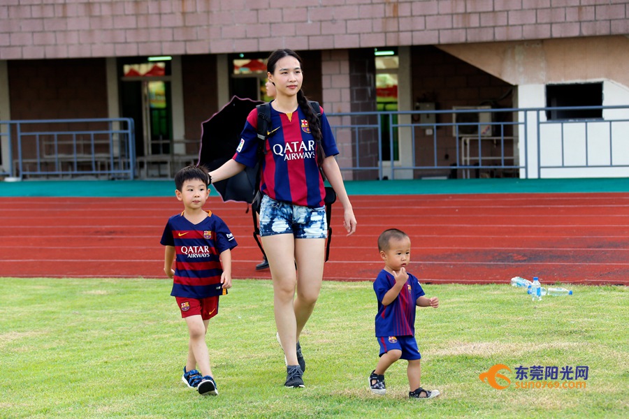 东莞校友足球联赛,广东省东莞市松山湖中学足球比赛