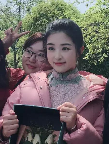 15岁“被P裸照，辍学，陪睡”？如今复出演大IP又被关系户截胡？