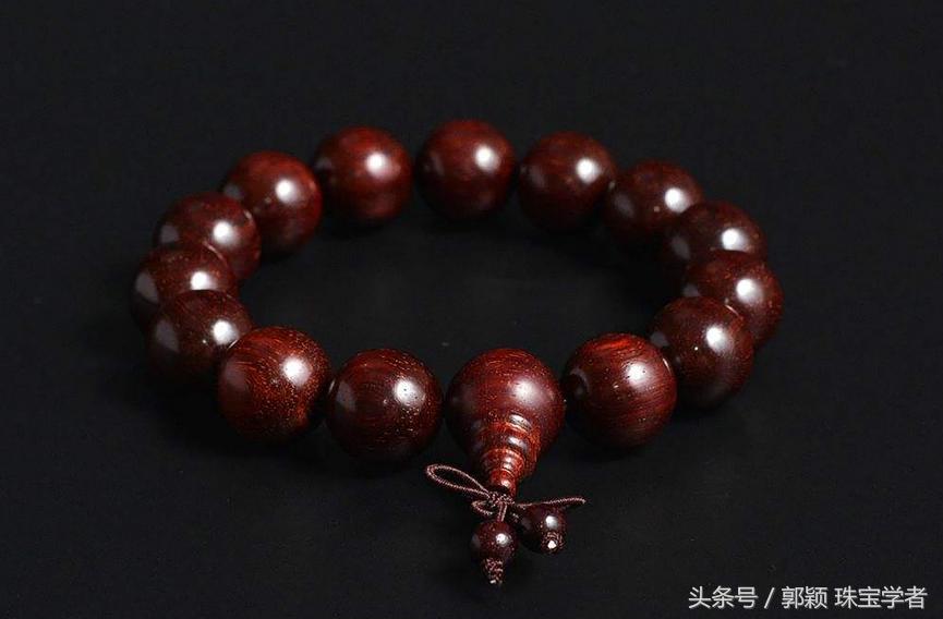 小叶紫檀盘玩用上油吗,小叶紫檀吊坠怎么盘玩