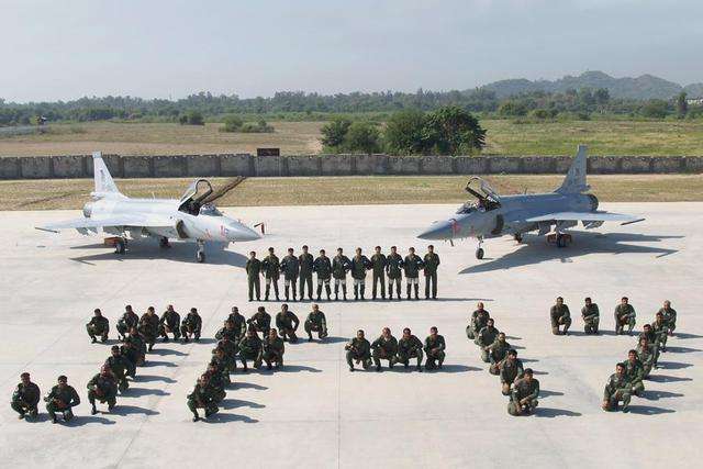 美国研发过的五代战斗机,美国与中国最新型战机性能对比