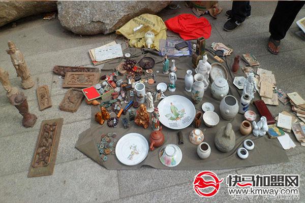 摆地摊卖碗盘赚钱吗,卖玩具摆地摊赚钱吗