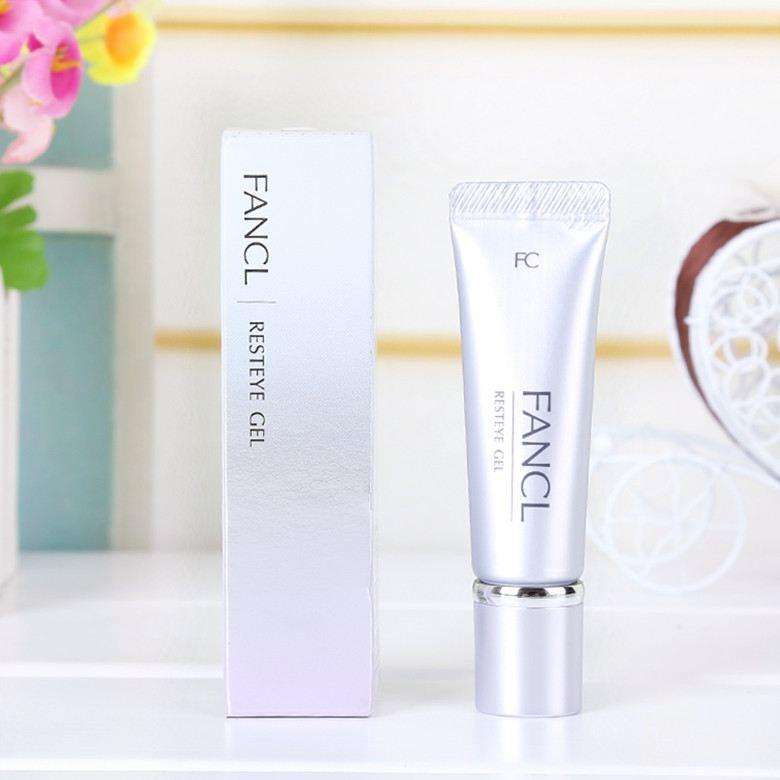 适合20岁女生用的眼霜,适合18到20岁用的眼霜