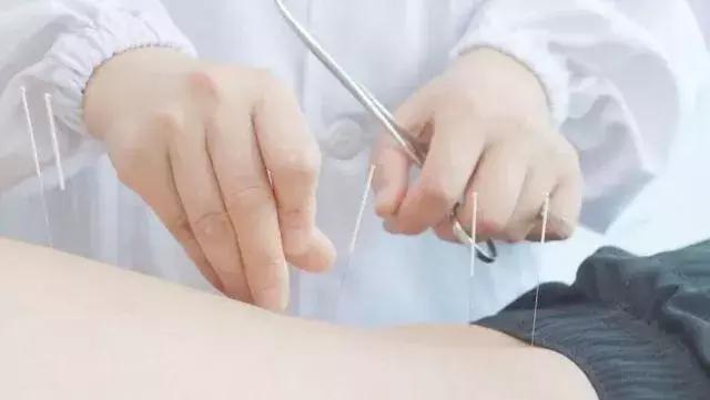 正骨复位手法视频腰椎间盘突出,不扎针不推拿腰椎整脊复位