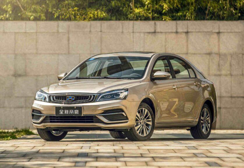 全新艾瑞泽5和吉利帝豪比较,新宝骏rc5vs艾瑞泽5