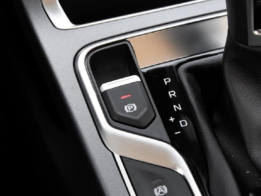 全新艾瑞泽5和吉利帝豪比较,新宝骏rc5vs艾瑞泽5