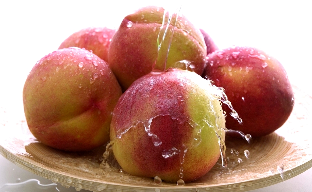 甜美多汁的新鲜桃子，你最喜欢吃哪种？