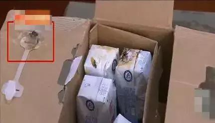 孩子吃了变质酸奶拉肚子发烧,小孩喝了酸奶后胃疼